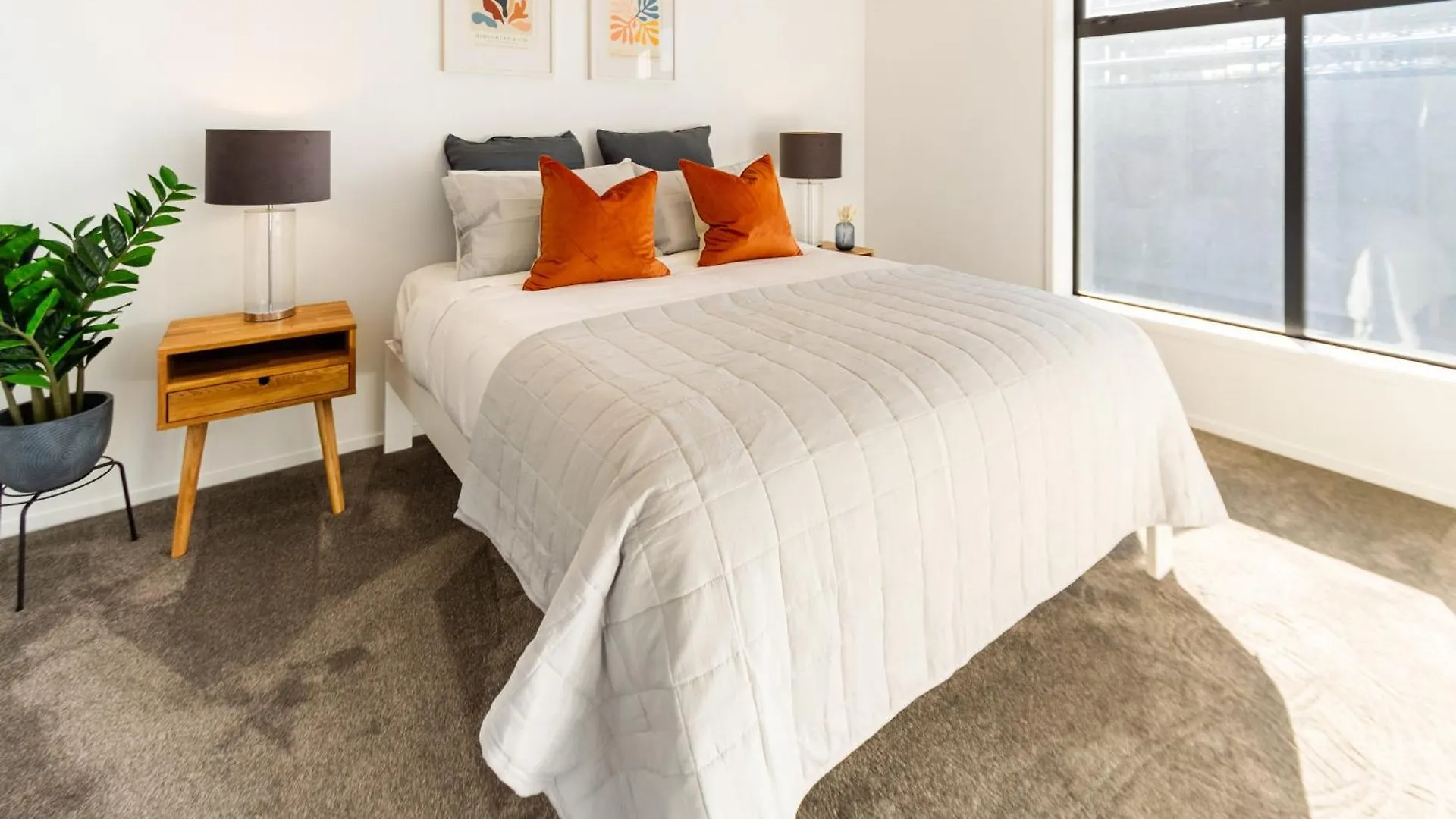 Modern 2 Bed, Hagley Park, Riverside Market Christchurch