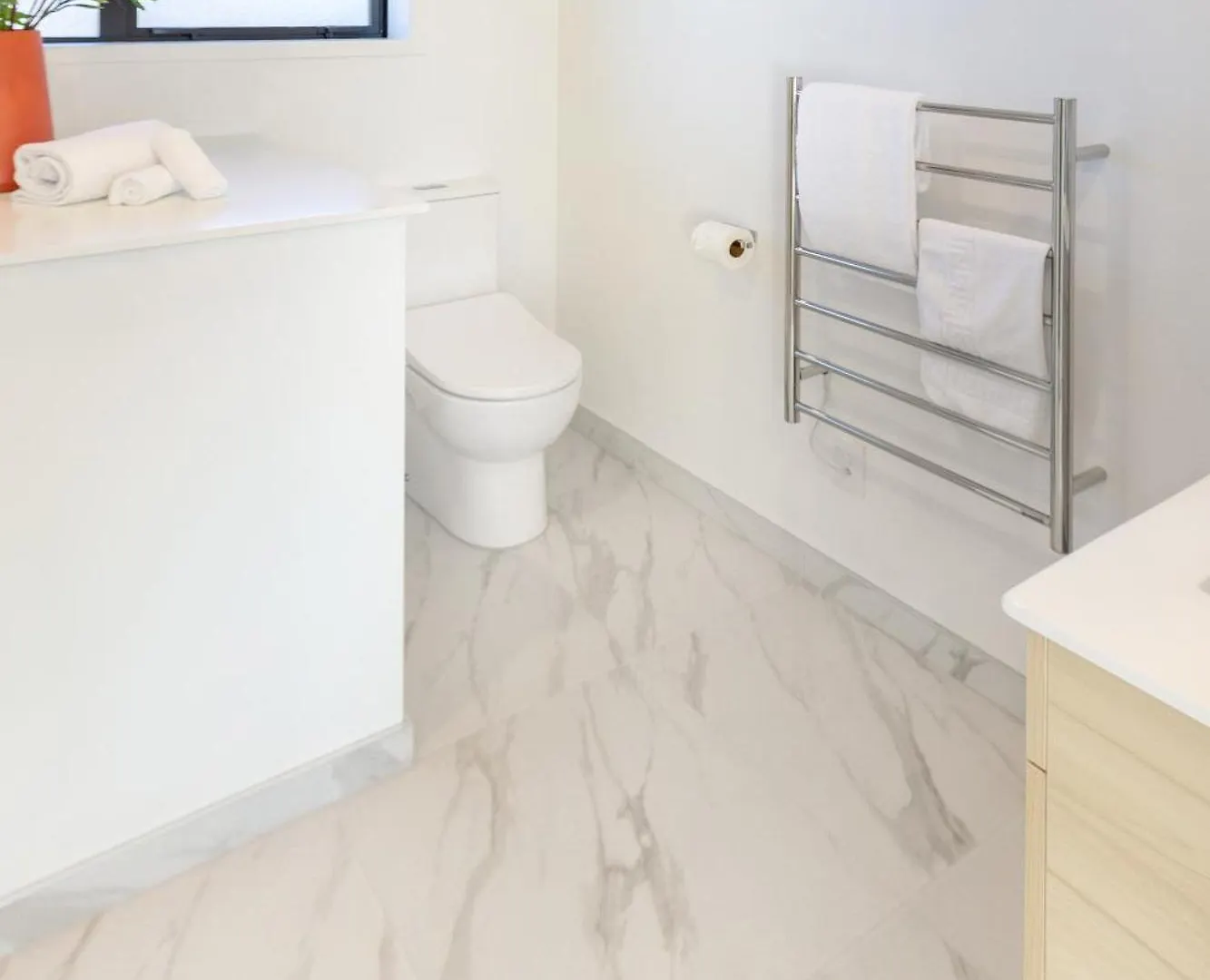 Modern 2 Bed, Hagley Park, Riverside Market Christchurch Apartment